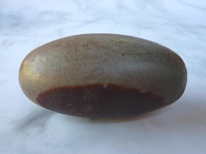 Shiva Lingam heiliger Stein Indien